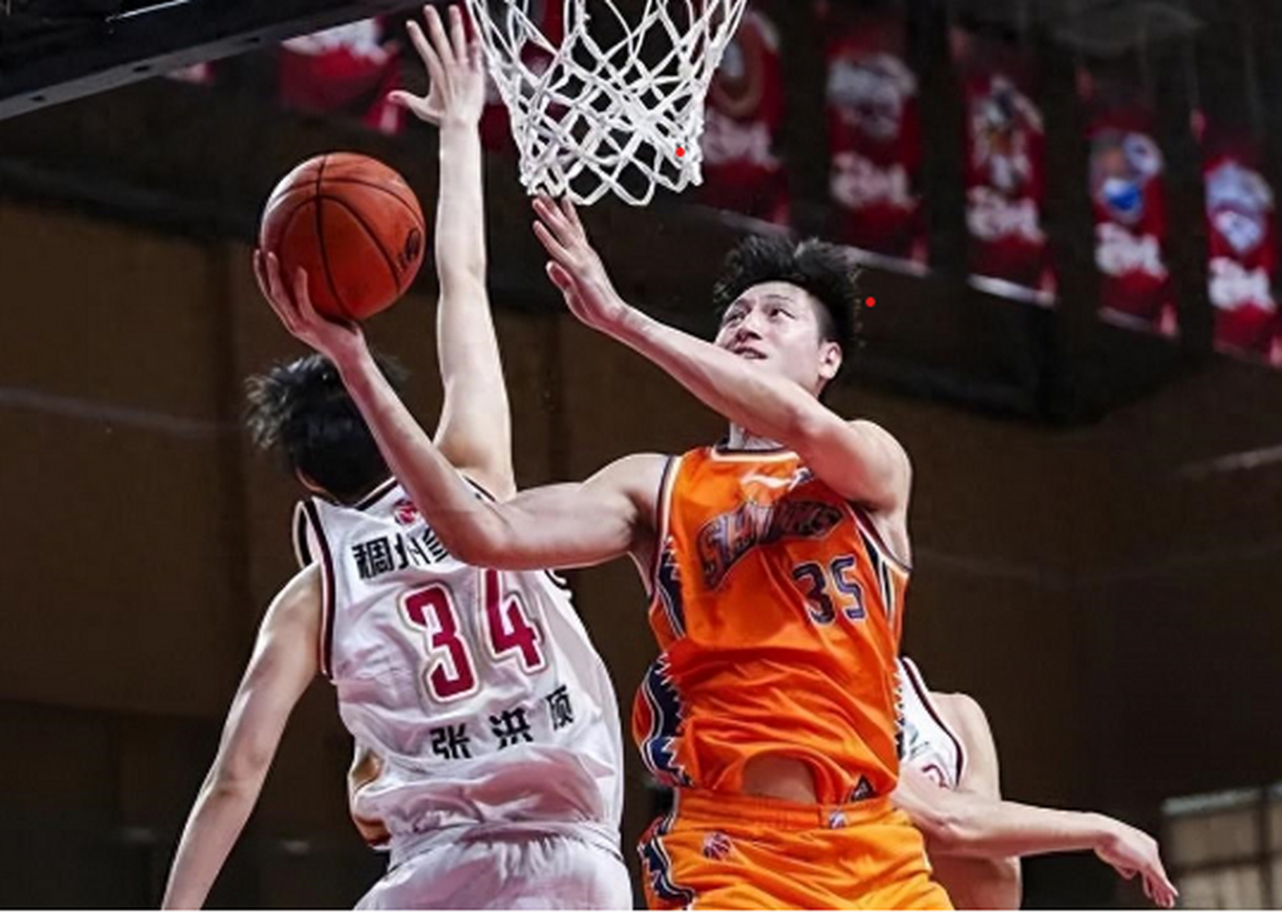 中国篮球职业赛事的近期热点事件有哪些